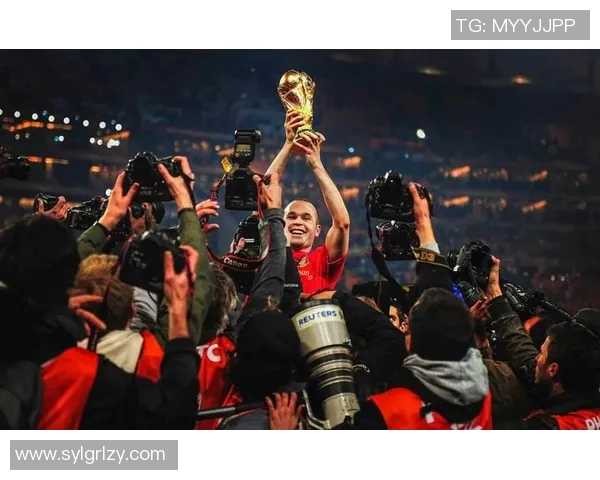 退役足球巨星辉煌回顾与绿茵传奇再现 退役足球巨星辉煌回顾与绿茵传奇再现