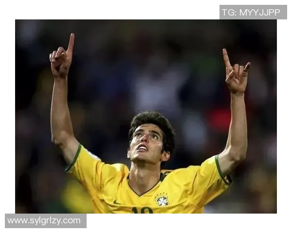 足球三大球星经典招牌动作集锦展现无与伦比的足球技艺与魅力