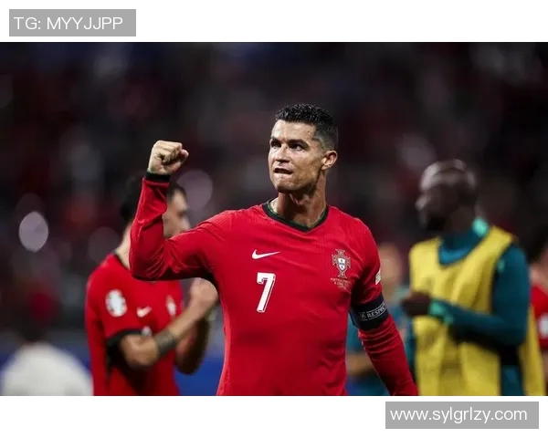 风之子足球明星盘点：那些以速度与技巧征服赛场的传奇球员